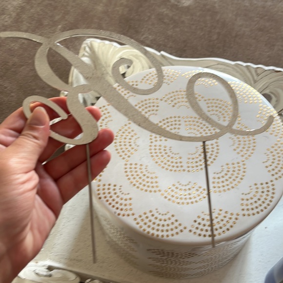 “R” Rhinestone & Silver Cake Topper - used once! Like new - Picture 5 of 5
